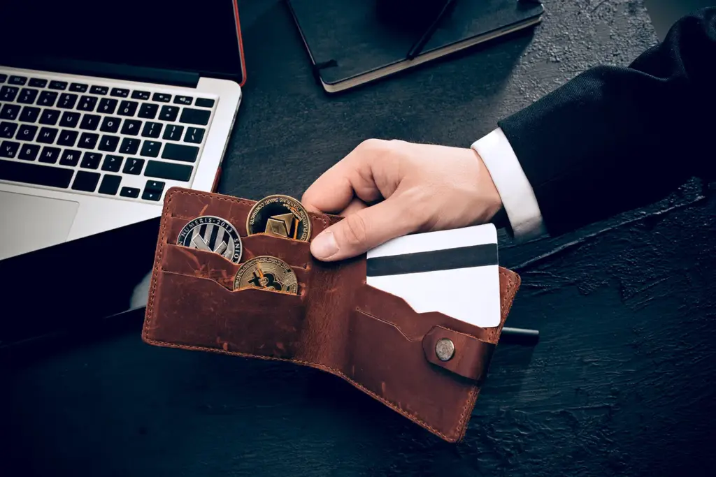 How to Choose the Best Men’s Wallet